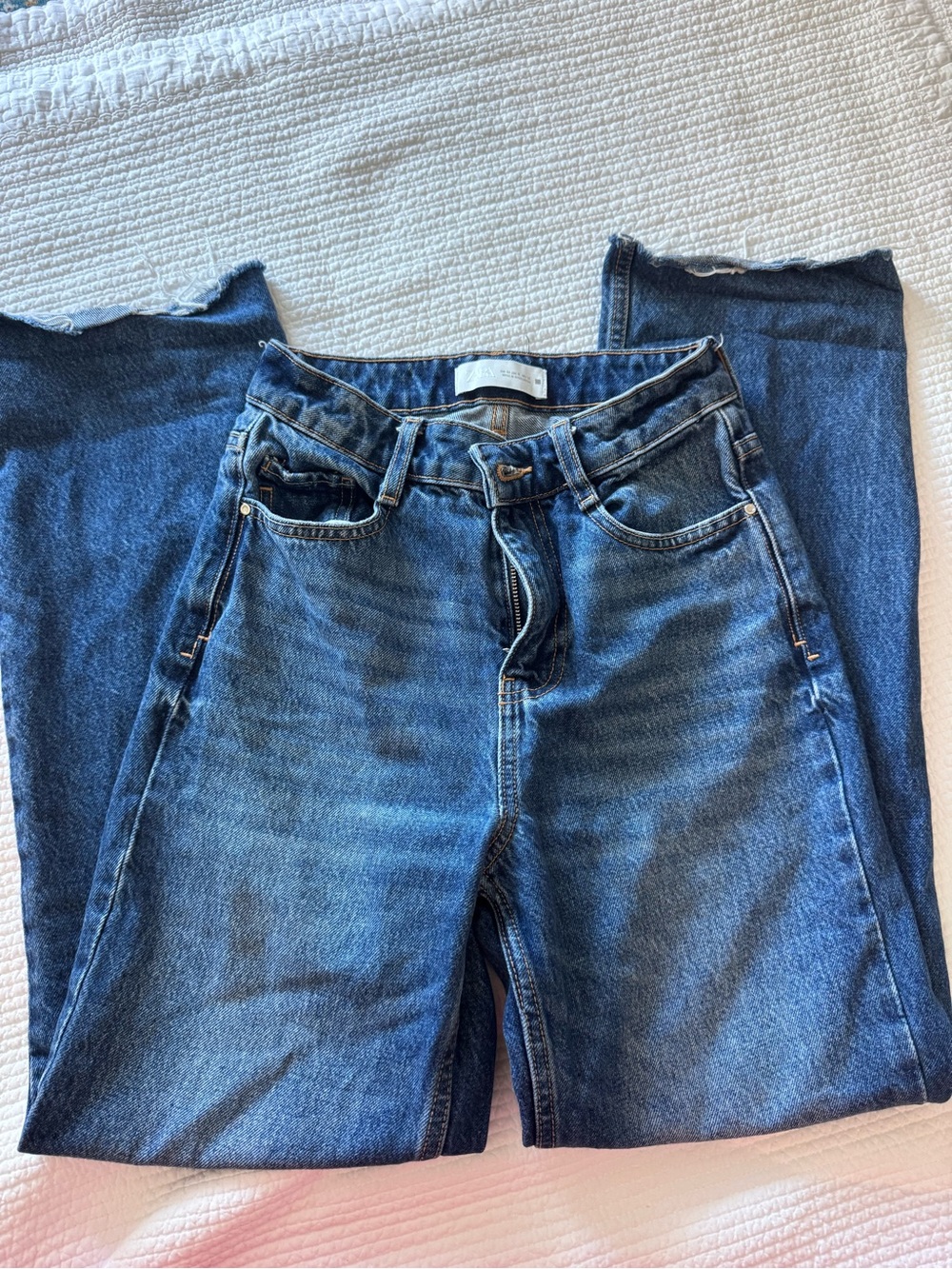 Zara Dark Blue Wide-Leg Jeans with Faded Detail